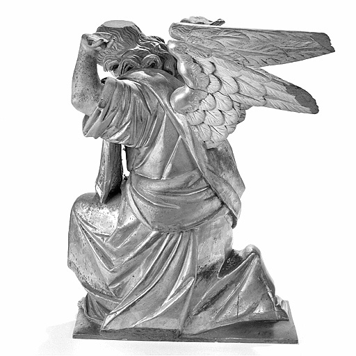 Ange de gauche, profil droit. © Jérôme Mongreville / Région Bourgogne-Franche-Comté, Inventaire du patrimoine - 1987