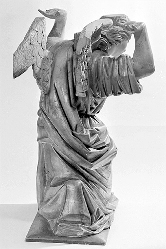Ange de gauche, face postérieure. © Jérôme Mongreville / Région Bourgogne-Franche-Comté, Inventaire du patrimoine - 1987