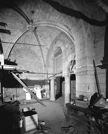 Crypte. Vue de la nef. © Jérôme Mongreville / Région Bourgogne-Franche-Comté, Inventaire du patrimoine - 1987