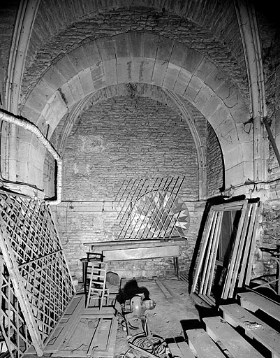 Crypte. Bras gauche du transept. © Jérôme Mongreville / Région Bourgogne-Franche-Comté, Inventaire du patrimoine - 1987