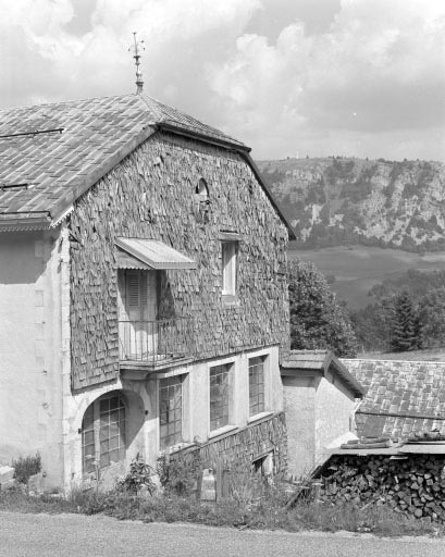 Face droite. © Jérôme Mongreville / Région Bourgogne-Franche-Comté, Inventaire du patrimoine - 1994