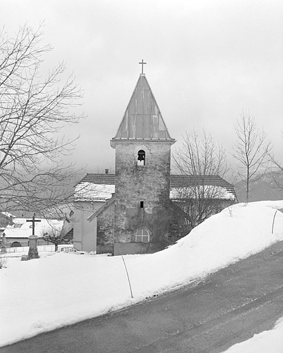 Vue générale de la tour clocher. © Yves Sancey / Région Bourgogne-Franche-Comté, Inventaire du patrimoine - 1996