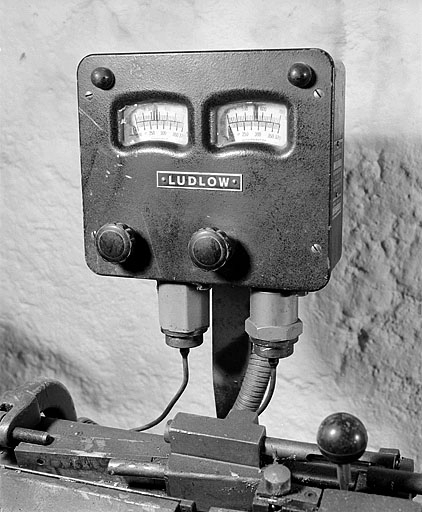 Boîtier des instruments de mesure Ludlow. © Jérôme Mongreville / Région Bourgogne-Franche-Comté, Inventaire du patrimoine - 2002