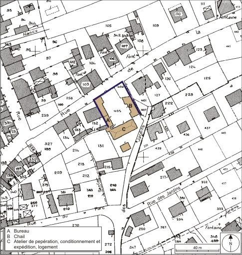 Plan-masse et de situation. Extrait du plan cadastral numérisé, 2008, section AE, 1:1000 réduit à 1:1250. Source : Direction générale des Finances Publiques - Cadastre ; mise à jour : 2008. © André Céréza / Région Bourgogne-Franche-Comté, Inventaire du patrimoine - 2008