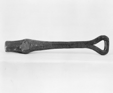 Détail du battant de cloche. © Région Bourgogne-Franche-Comté, Inventaire du patrimoine
