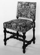 Vue d'ensemble d'une chaise. © Région Bourgogne-Franche-Comté, Inventaire du patrimoine