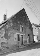 Vue générale de la maison sise parcelle 21, section D1 sur le cadastre de 1967. © Région Bourgogne-Franche-Comté, Inventaire du patrimoine