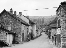 Vue d'ensemble de la maison sise rue de Pierre Ronde. © Région Bourgogne-Franche-Comté, Inventaire du patrimoine