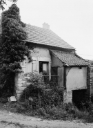 Vue d'ensemble d'une maison (parcelle 410, section D3 du cadastre de 1953). © Région Bourgogne-Franche-Comté, Inventaire du patrimoine