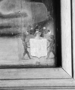 Revers du panneau gauche : détail du blason. © Région Bourgogne-Franche-Comté, Inventaire du patrimoine