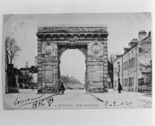 Porte de ville © Région Bourgogne-Franche-Comté, Inventaire du patrimoine
