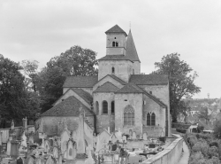 Collégiale © Région Bourgogne-Franche-Comté, Inventaire du patrimoine Collégiale © Région Bourgogne-Franche-Comté, Inventaire du patrimoine