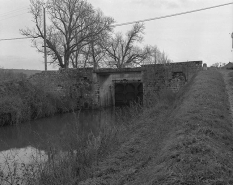 L'écluse et le pont. © Région Bourgogne-Franche-Comté, Inventaire du patrimoine