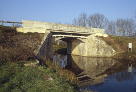 Vue d'ensemble prise de l'aval. © Région Bourgogne-Franche-Comté, Inventaire du patrimoine