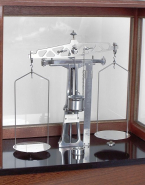  balance de précision © Région Bourgogne-Franche-Comté, Inventaire du patrimoine