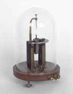  instrument de mesure électromagnétique © Région Bourgogne-Franche-Comté, Inventaire du patrimoine