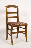 Vue d'une des 2 chaises. © Région Bourgogne-Franche-Comté, Inventaire du patrimoine