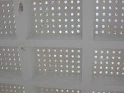 Détail de la marquise du perron du hall d'accueil. © Région Bourgogne-Franche-Comté, Inventaire du patrimoine