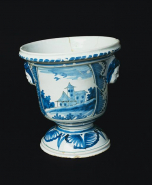 Vue du revers vase 5. © Région Bourgogne-Franche-Comté, Inventaire du patrimoine