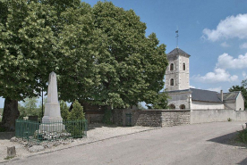 Place de l'église. © Région Bourgogne-Franche-Comté, Inventaire du patrimoine
