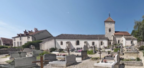 Presbytère et élévation latérale sud de l'église. © Région Bourgogne-Franche-Comté, Inventaire du patrimoine