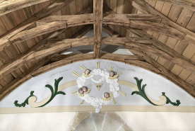 Décor du mur postérieur. © Région Bourgogne-Franche-Comté, Inventaire du patrimoine