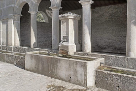 Borne-fontaine et auges. © Région Bourgogne-Franche-Comté, Inventaire du patrimoine