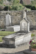Tombe de l'abbé Barberet. © Région Bourgogne-Franche-Comté, Inventaire du patrimoine