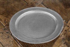 Vue d'ensemble du plat n° 02/00408. © Région Bourgogne-Franche-Comté, Inventaire du patrimoine