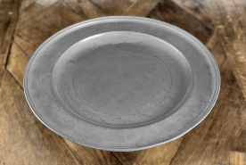 Vue d'ensemble du plat n° 02/00373. © Région Bourgogne-Franche-Comté, Inventaire du patrimoine