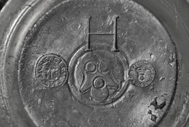 Pichet n° 354 : détail des poinçons. © Région Bourgogne-Franche-Comté, Inventaire du patrimoine