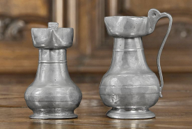 Vue d'ensemble des pichets n° 02/00352 et 02/00353. © Région Bourgogne-Franche-Comté, Inventaire du patrimoine