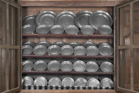 Vue d'ensemble de la partie gauche du vaisselier. © Région Bourgogne-Franche-Comté, Inventaire du patrimoine