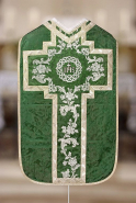 Vue d'ensemble de la chasuble. © Région Bourgogne-Franche-Comté, Inventaire du patrimoine