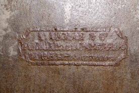 Borne-fontaine, détail de la marque au revers. © Région Bourgogne-Franche-Comté, Inventaire du patrimoine