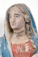 Détail de la Vierge : buste de trois quarts. © Région Bourgogne-Franche-Comté, Inventaire du patrimoine