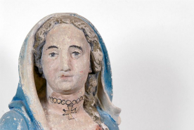Détail de la Vierge : visage de face. © Région Bourgogne-Franche-Comté, Inventaire du patrimoine