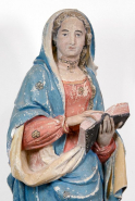 Détail de la Vierge : vue à mi-corps de trois quarts droit. © Région Bourgogne-Franche-Comté, Inventaire du patrimoine
