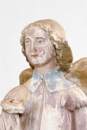 Ange : vue de trois quarts gauche, détail. © Région Bourgogne-Franche-Comté, Inventaire du patrimoine