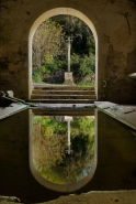 Vue depuis l'intérieur du lavoir. © Région Bourgogne-Franche-Comté, Inventaire du patrimoine