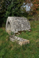 Fontaine, vue de trois quarts. © Région Bourgogne-Franche-Comté, Inventaire du patrimoine