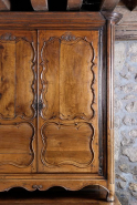 Détail de l'armoire droite du vaisselier. © Région Bourgogne-Franche-Comté, Inventaire du patrimoine