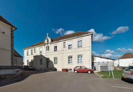Ancien bâtiment des vieillards : façade. © Région Bourgogne-Franche-Comté, Inventaire du patrimoine