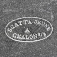 Poinçon sur le bassin. © Région Bourgogne-Franche-Comté, Inventaire du patrimoine