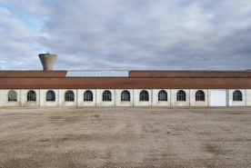 Treize travées de l'élévation ouest. © Région Bourgogne-Franche-Comté, Inventaire du patrimoine