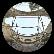 Fenêtres de la halle de stockage au-dessus du haut fourneau. © Région Bourgogne-Franche-Comté, Inventaire du patrimoine