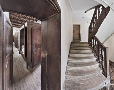 Escalier sud de l'aile est. © Région Bourgogne-Franche-Comté, Inventaire du patrimoine