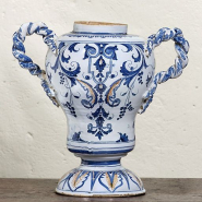 Deuxième pot, vue du revers. © Région Bourgogne-Franche-Comté, Inventaire du patrimoine