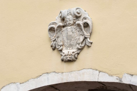 Relief : cartouche. © Région Bourgogne-Franche-Comté, Inventaire du patrimoine