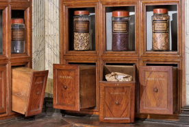 Détail des tiroirs. © Région Bourgogne-Franche-Comté, Inventaire du patrimoine